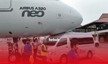Shuttle Bus Milik Batik Air Tabrak Moncong Pesawat di Bandara Soetta