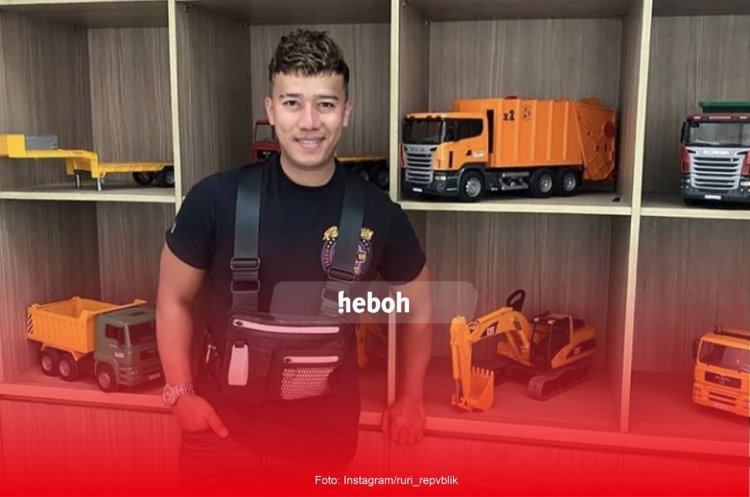 Ruri Repvblik Beralih Profesi Jadi Penjual Es Kelapa dan Sop Buah, Sudah Tidak Laku di Dunia Entertainment?