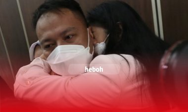 Vicky Prasetyo Divonis 4 Bulan, Tangis Kalina Ocktaranny Pecah