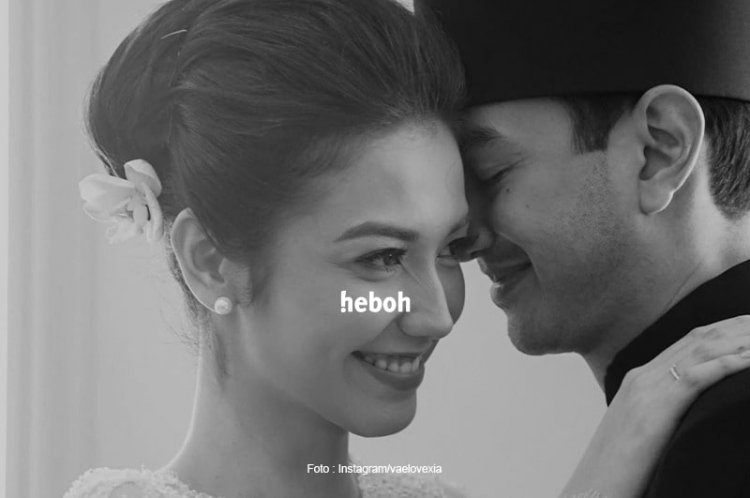 Pamer Foto Mesra, Velove Vexia Resmi Menikah