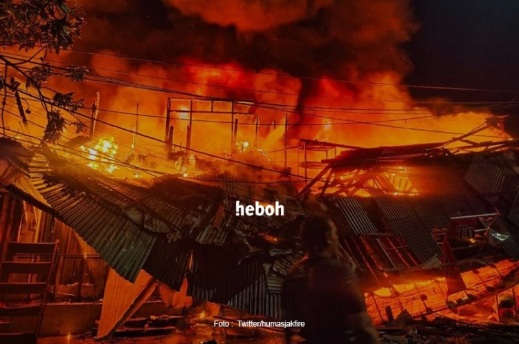 Kronologi Kebakaran Pasar Gembrong, 400 Toko dan Rumah Hangus Rugi Rp1,5 Miliar
