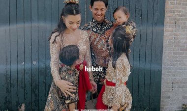 Kondangan di Jerman, Keluarga Bachdim Stylish Pakai Busana Tradisional Indonesia