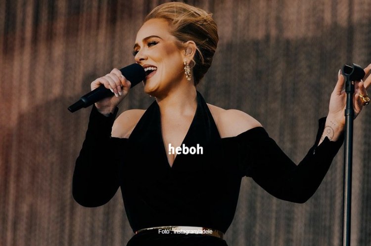 Bikin Merinding, Para Fans Adele di Inggris Nyanyikan Lagu ‘Someone Like You’ Bersama di Jalan Usai Konser