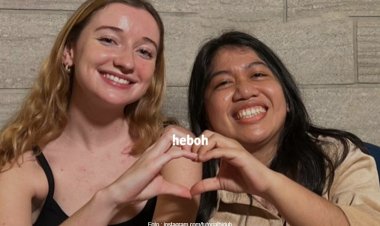 Momen Seru Stacey Ryan Main Keyboard Punya Aul: BRB Jual Keyboard Pernah Dipake Stacey