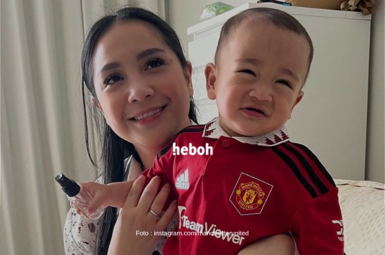 Heboh, Manchester United Posting Foto Cipung dan Nagita Slavina di Official Accountnya