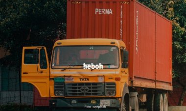 Kecelakaan di Alternatif Cibubur, Truk Bermuatan Pasir Timpa Mobil Dinas Jenderal TNI