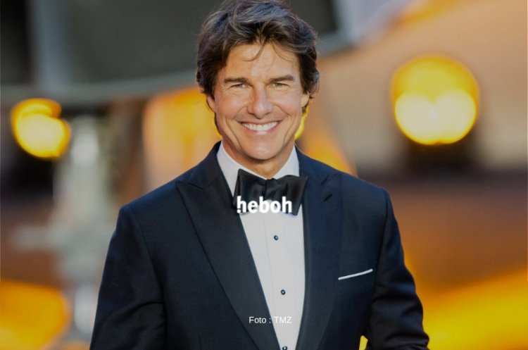 Tom Cruise Kirim Kue Natal Pakai Jet Pribadi untuk Pangeran William-Kate Middleton