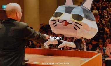 Uniknya Wisuda di Universitas Kyoto, Bebaskan Wisudawan Berpakaian Bebas dan Cosplay