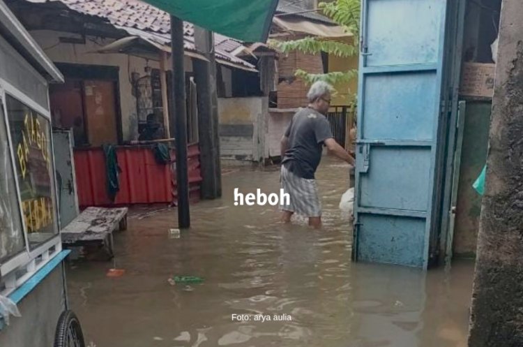Senin Pagi Jakarta Diguyur Hujan, Puluhan RT Kebanjiran