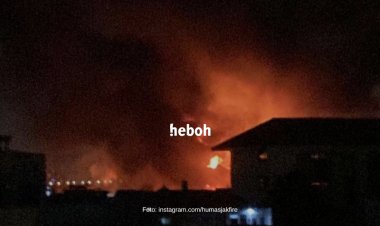 Pipa BBM Pertamina Plumpang Jakarta Terbakar, 260 Personel Damkar Dikerahkan