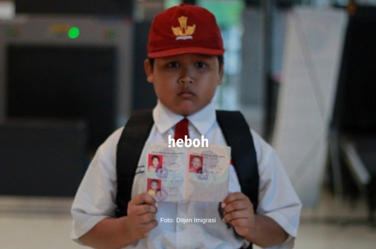 Nursaka, Bocah SD yang Harus Keluar Negeri Setiap Hari Demi Bersekolah