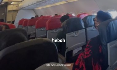 Viral Pilot Hibur Penumpang Nyanyikan Lagu Coldplay