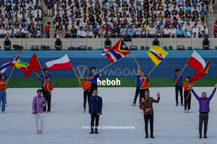 Fatal! Bendera Indonesia Terbalik Saat Opening Ceremony Sea Games 2023 di Kamboja