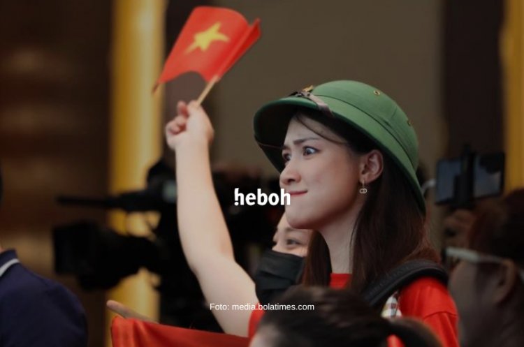 Gemasnya Ekspresi Kesal Hoa Minzy Penyanyi Asal Vietnam Saat Kalah Teriak dengan Suporter Indonesia