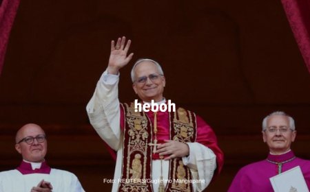 Habemus Papam: Paus Leo XIV, Menyapa Umat Katolik Dunia dari Balkon Basilika Santo Petrus