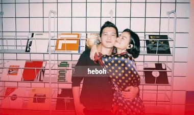 Jarang Terekspos, Potret Mesra Eva Celia dan Kekasih