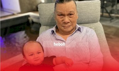 Harmonis, Potret Tiga Generasi Ala Selebriti Ini Terlihat Kompak Banget!