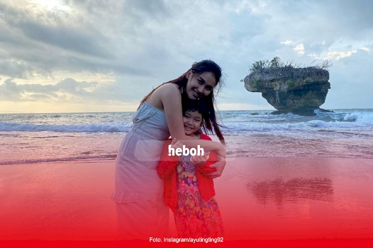 Ayu Ting Ting Ingin Menikah Tahun Ini. Bilqis: Aku Ga Mau Punya Papa!